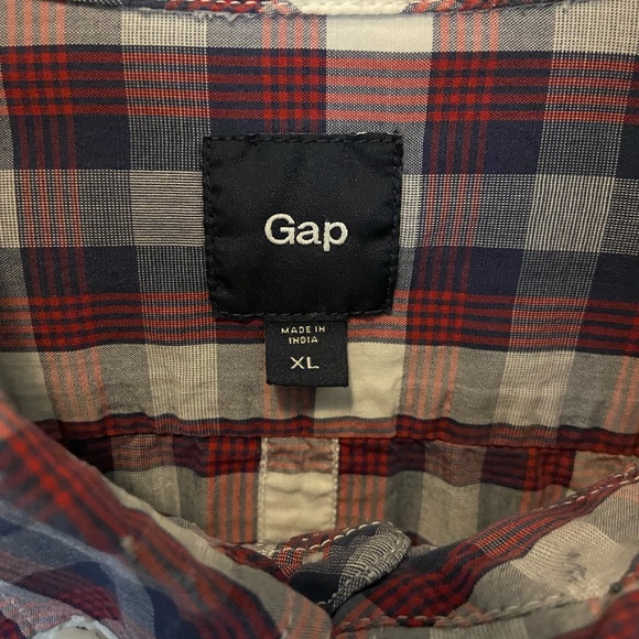 Gap Plaid Button Down Shirt - Picture 2 of 6